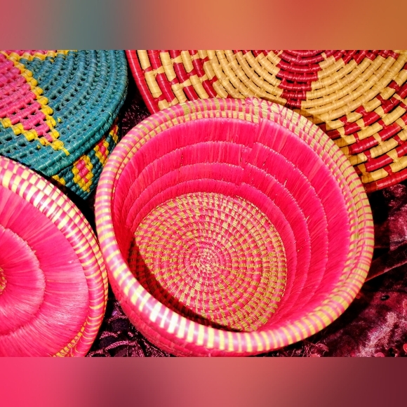 Vintage Bohemian Hand Woven Bright Ener Set Three Basket & Bowls Lids Mint - Picture 3 of 15